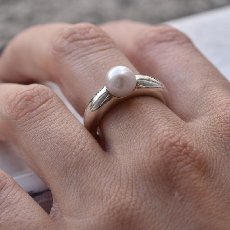 Zlatý prsten s perlou 15908