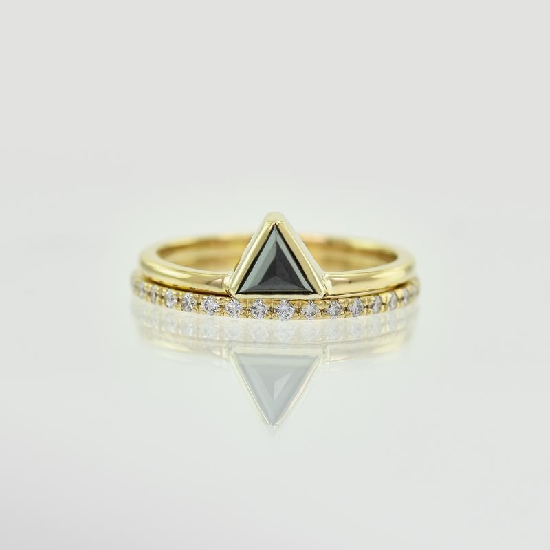 Zlatý eternity prsten