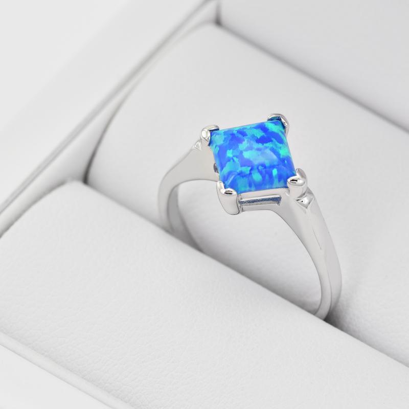 Stříbrný prsten s modrým opálem 3548