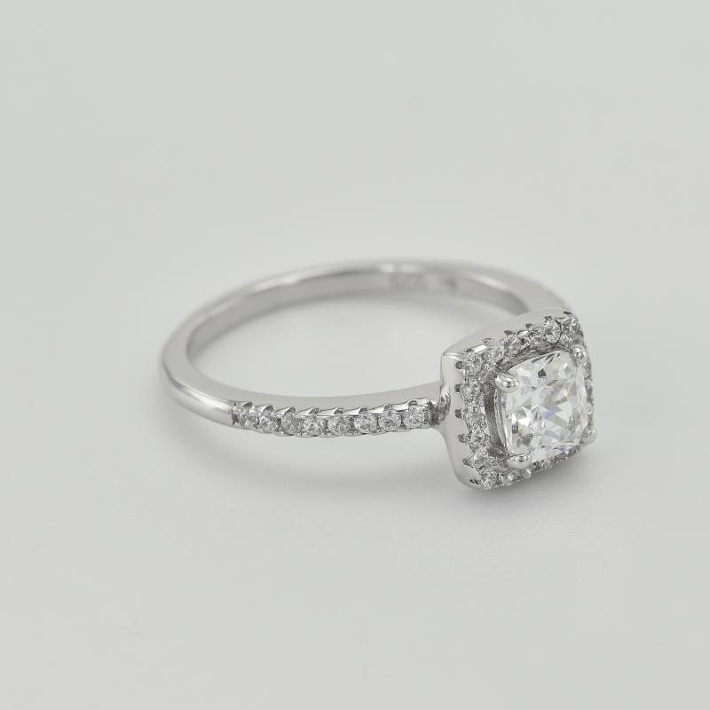 Halo zásnubní prsten s cushion diamantem Levy 36388