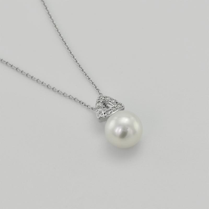 Zlatý náhrdelník s perlou a diamantmi 43058