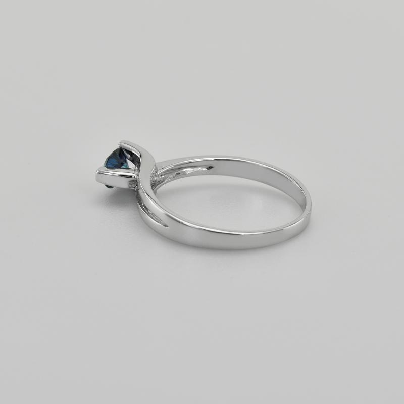 Prsten s modrým diamantem 43658