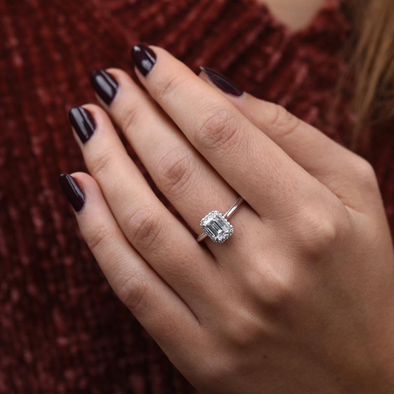 Zlatý zásnubní prsten s emerald diamantem Aviva 49478