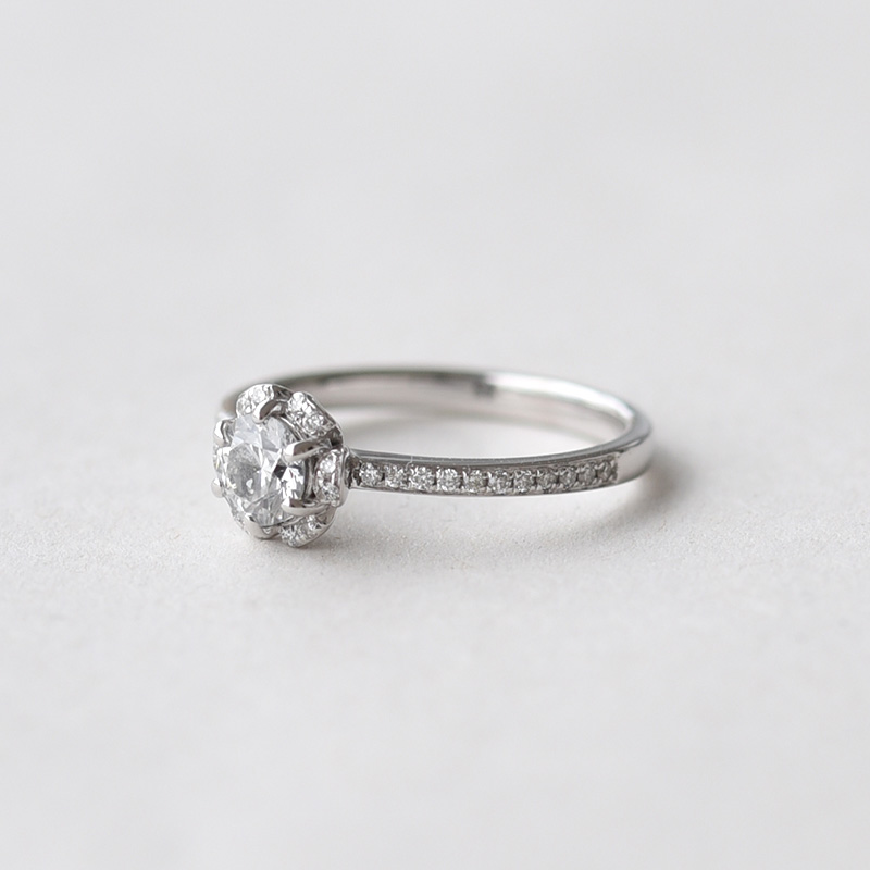 Zásnubní prsten ve tvaru květu 63018