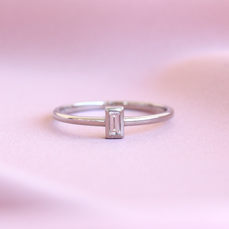 Zlatý minimalistický prsten se safírem 78258
