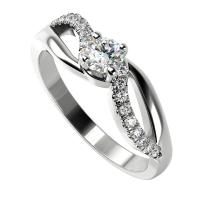 Zásnubní prsten s moissanitem a diamanty Camron