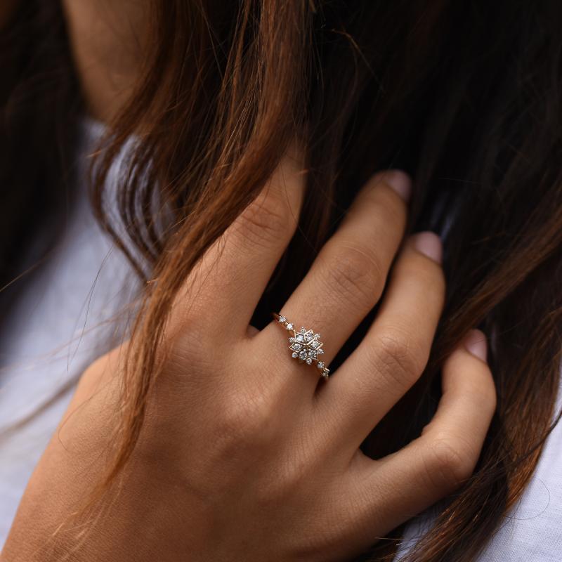 Stříbrný prsten s lab-grown diamantovou hvězdou Nighty 104709