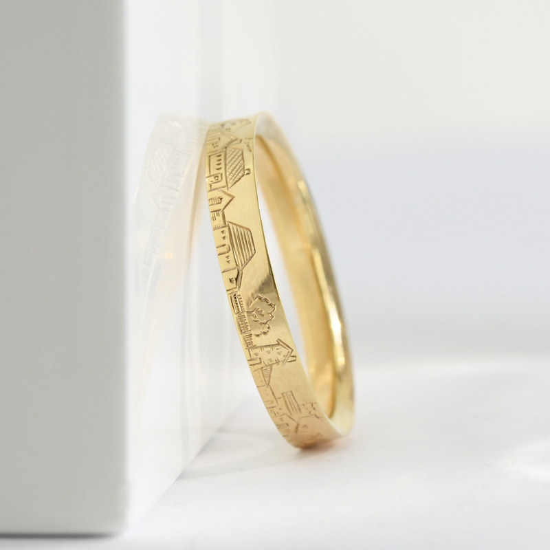 Snubní prsteny s ruční rytinou města Bevan 117999