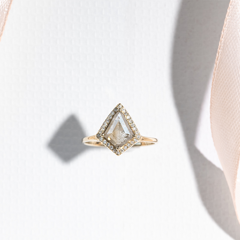 Zlatý prsten s kite salt and pepper diamantem Bjorn 125119