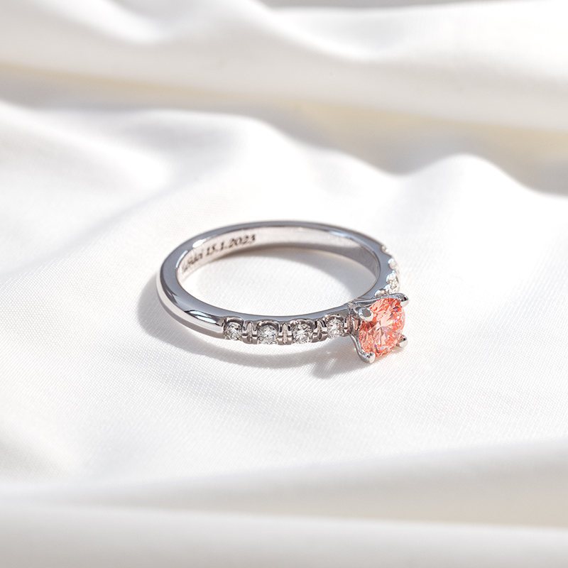 Zásnubní prsten s certifikovaným fancy pink lab-grown diamantem Megha 126339