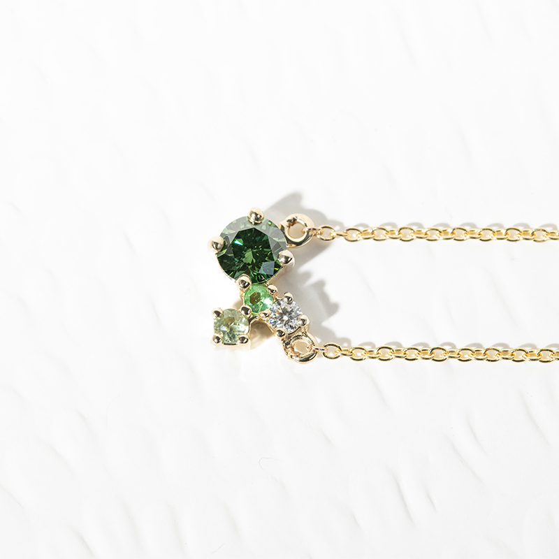 Cluster náhrdelník se zeleným diamantem a drahokamy Millie 127069