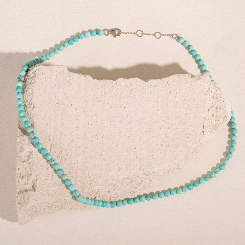 Stříbrný náhrdelník s howlitovými korálky Norma 129329