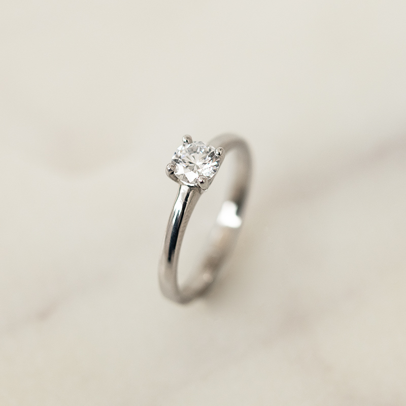 Diamantový zásnubní prsten Tien 136699