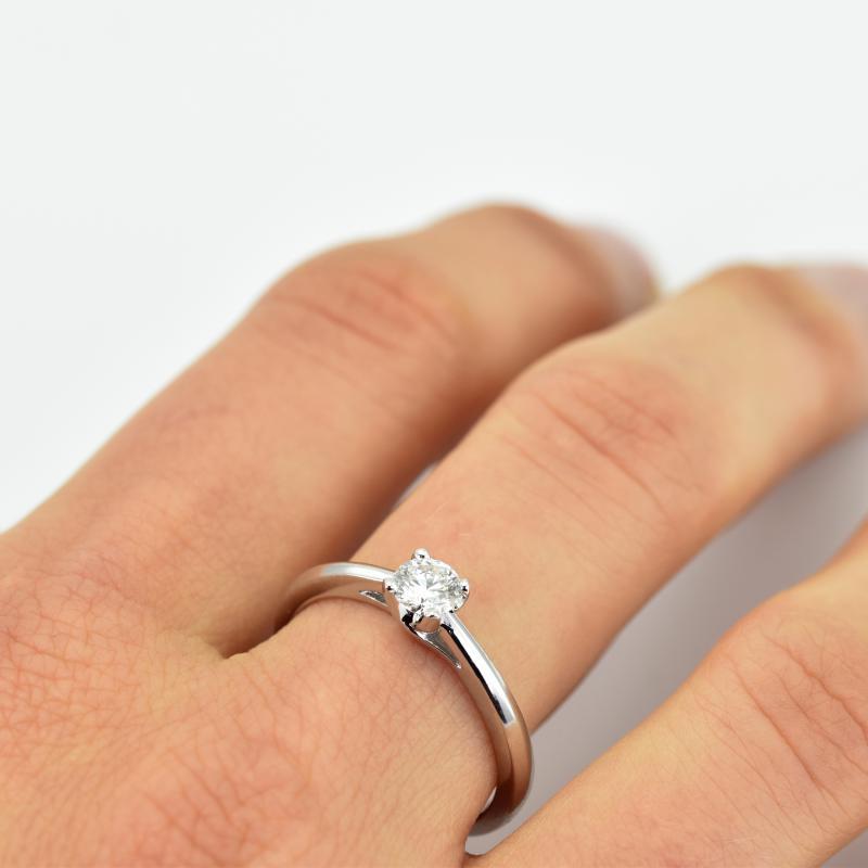 Zásnubní prsten s diamantem 15079