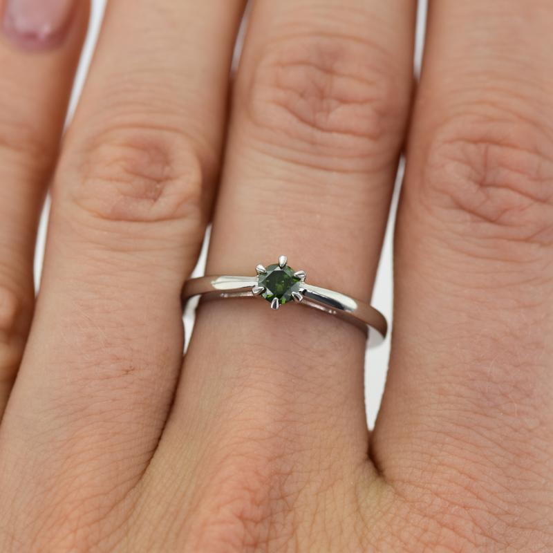 Zásnubní prsten se zeleným diamantem 15189