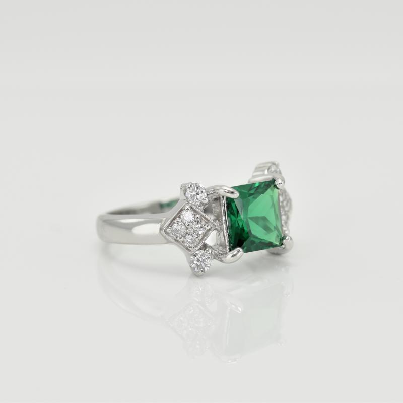 Stříbrný prsten se smaragdem 15199