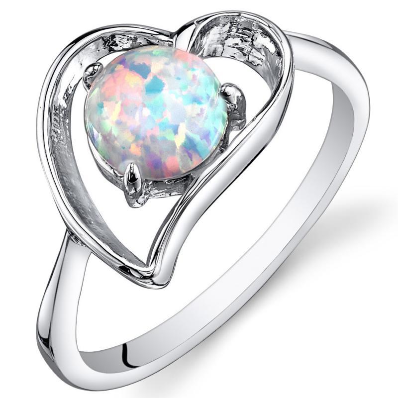 Stříbrný prsten s opálem ve tvaru srdce