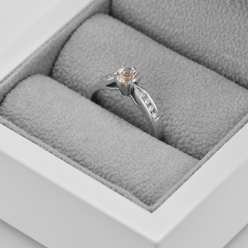 Zásnubní prsten s diamanty 43519