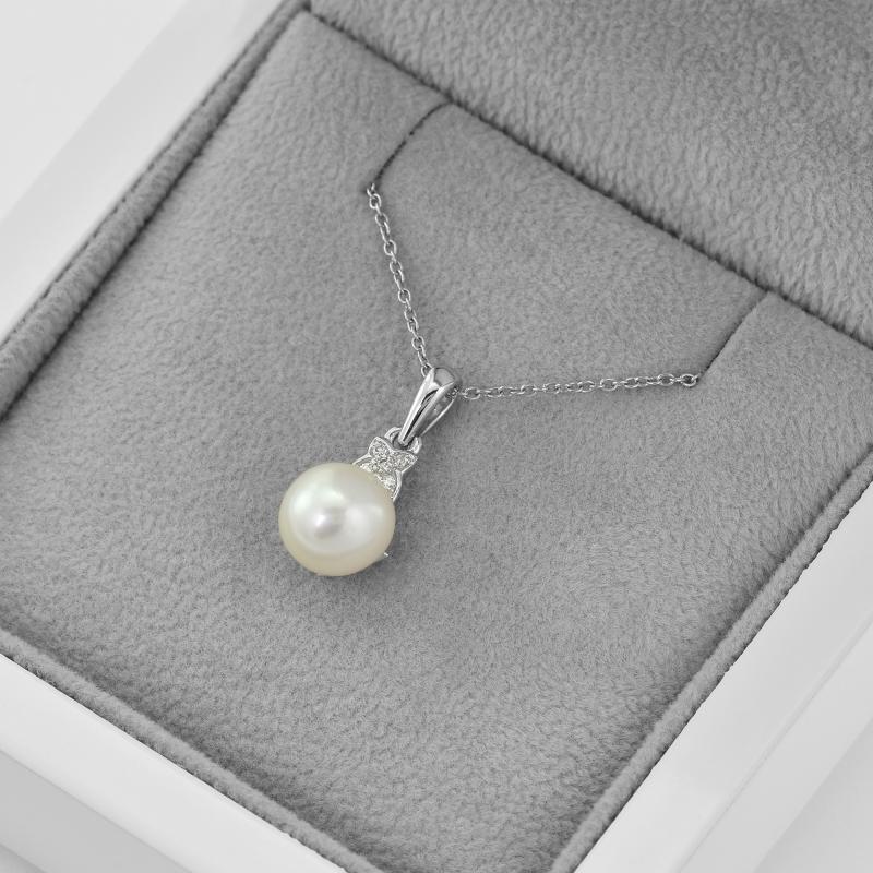 Náhrdelník s perlou z bílého zlata