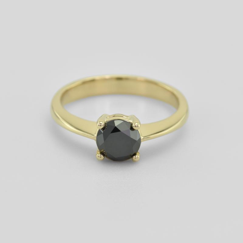 Prsten s černým diamantem ze žlutého zlata