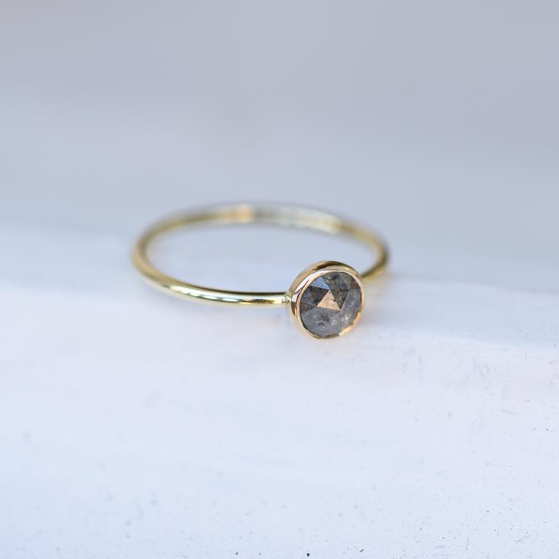 Zlatý zásnubní prsten s diamantem 50219