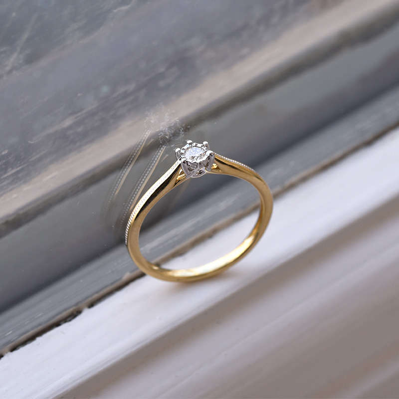 Zásnubní prsten s diamantem ze zlata 84799