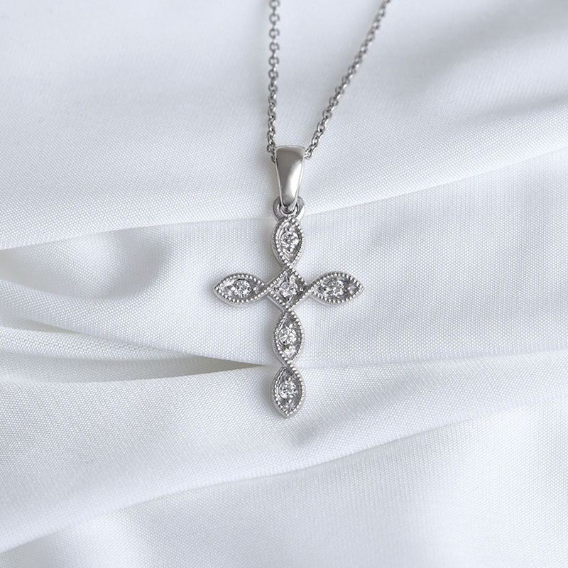Diamantový kříž 84899