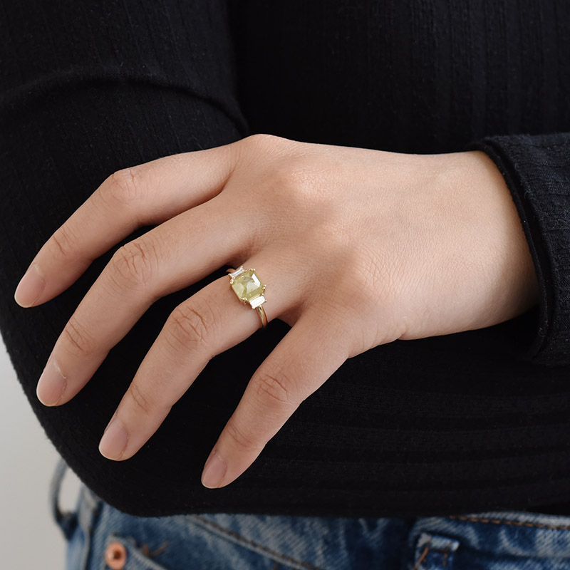 Zlatý prsten se žlutým salt and pepper diamantem 96409