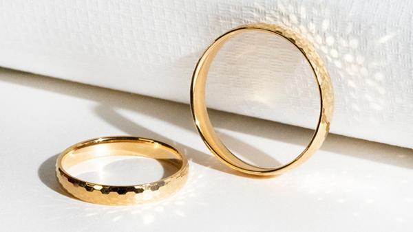 Symbolika a historie snubních prstenů