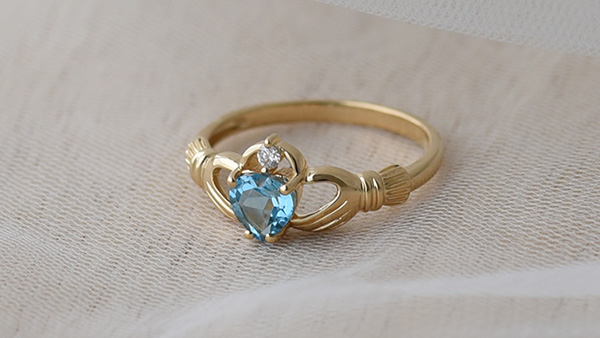Symbolika šperků: claddagh prsten
